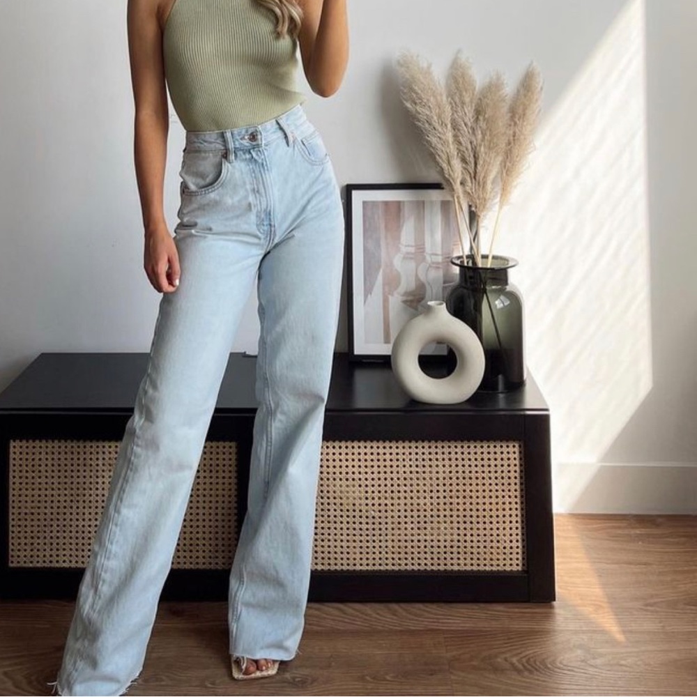 Zara high rise wide leg jeans never worn